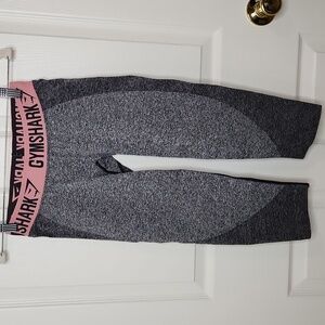 GymShark cropped running jogging yoga pants gray pink size Small